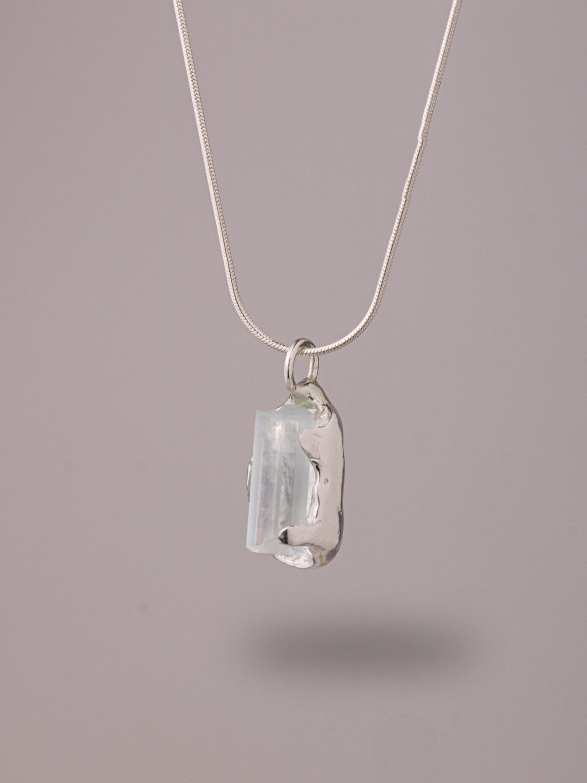 Χειροποίητo χυτό μενταγιόν από καθαρό ασήμι με Άκουα Μαρίνα