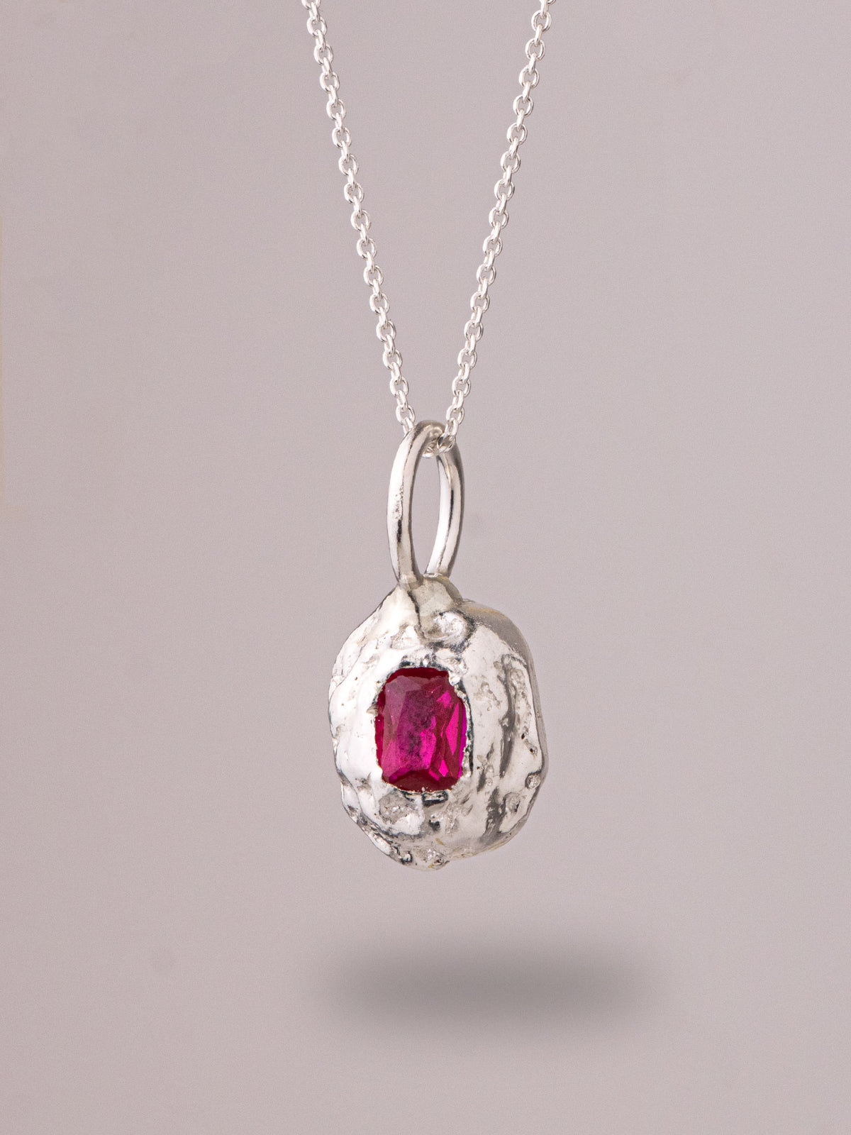 PETRA SILVER NECKLACE - Φούξια