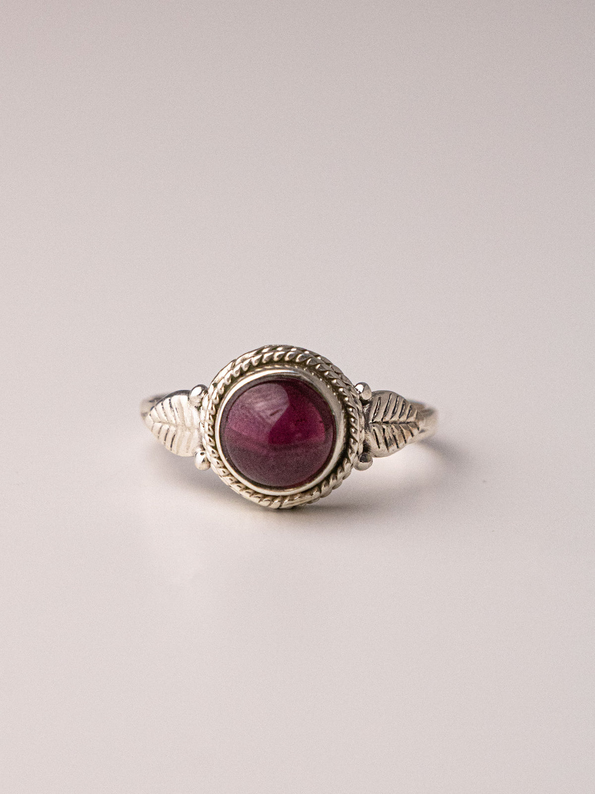 COMET SILVER RING - Garnet