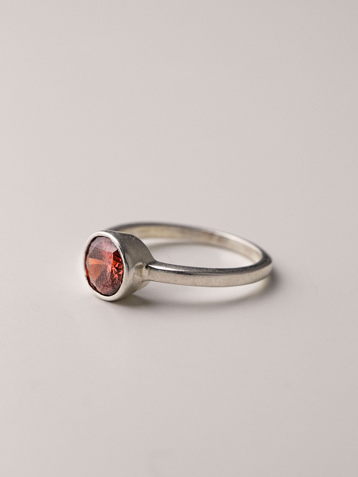 MELODY SILVER RING - Red