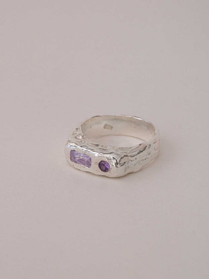 ETHRA SIGNET RING - Purple