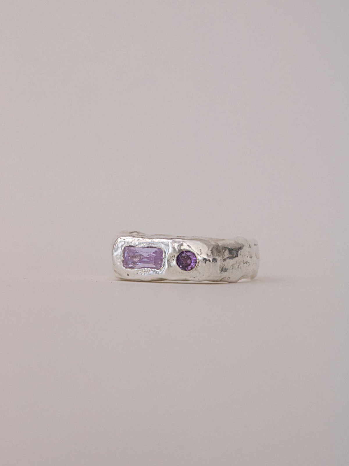 ETHRA SIGNET RING - Purple